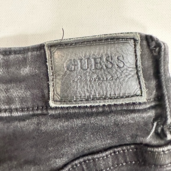 Guess Shorts Women 28 Black Hot Pants Hi Rise Jean Embroidered Roses Dark Wash - Picture 5 of 13
